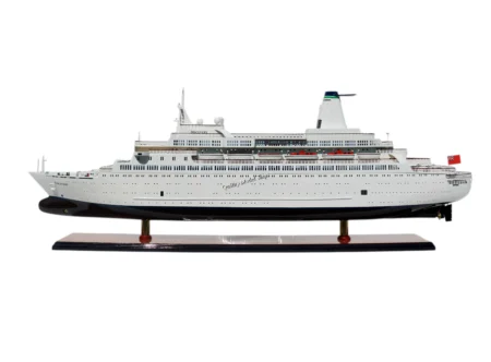 MV Discovery Ship Model