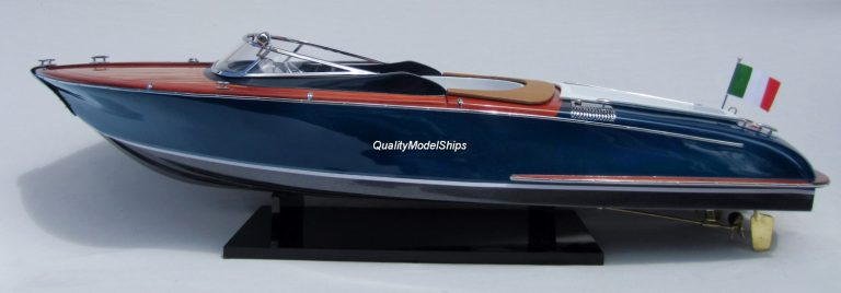 Riva Aquariva Model Boat