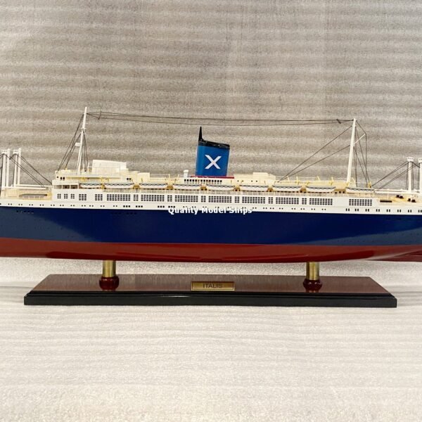 Italis Ocean Liner Ready Display Model Ship