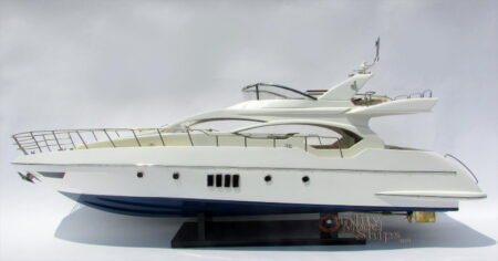 Azimut 70 Display Yacht Model 34"