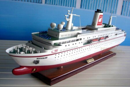 MS DEUTSCHLAND Ocean Liner Wooden Ship Model 34"